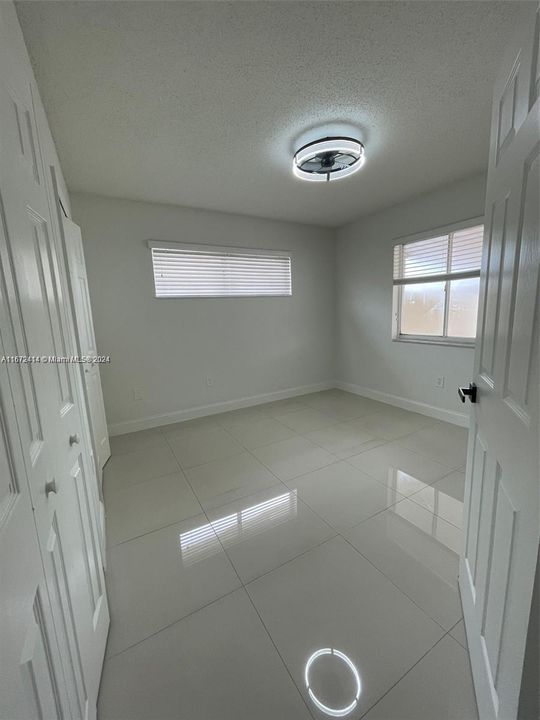 Active With Contract: $3,500 (3 beds, 2 baths, 1444 Square Feet)