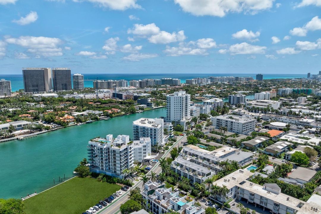 For Sale: $1,990,000 (3 beds, 3 baths, 2157 Square Feet)