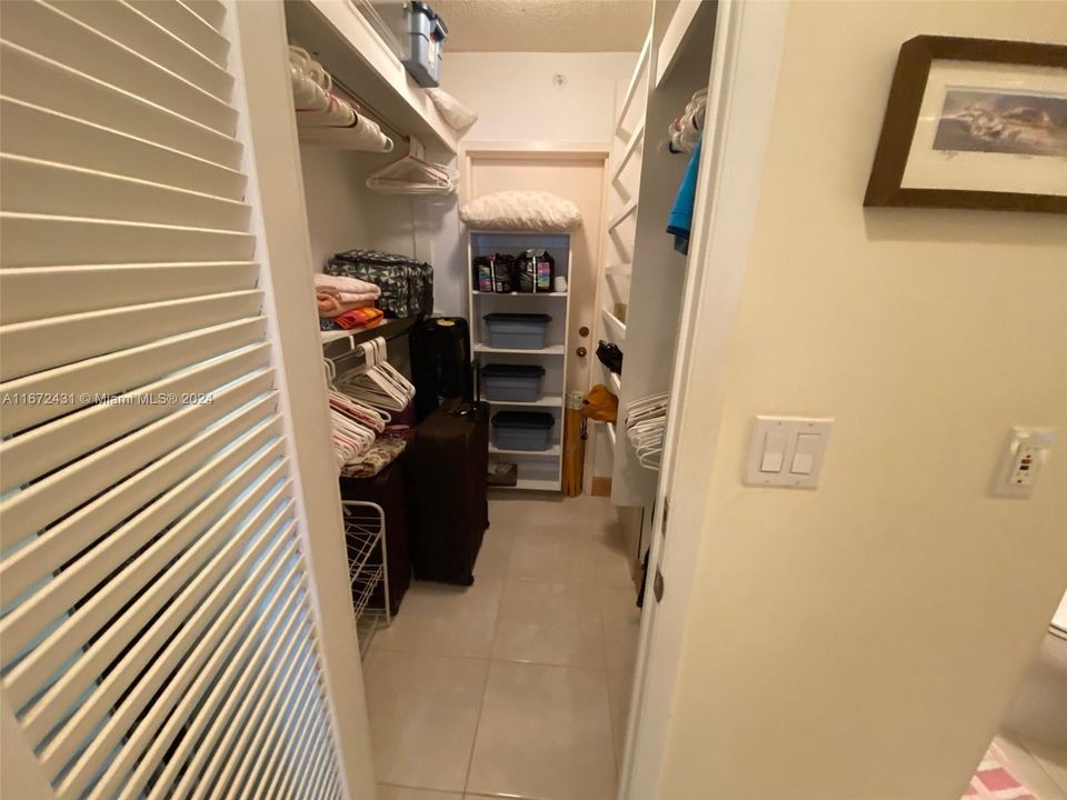 En Venta: $575,000 (2 camas, 2 baños, 1265 Pies cuadrados)