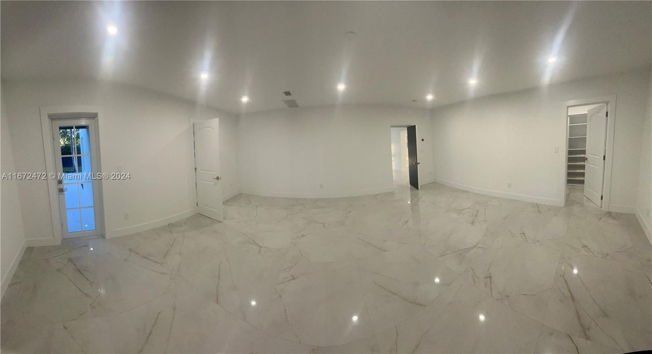 En Venta: $3,290,000 (5 camas, 4 baños, 3521 Pies cuadrados)