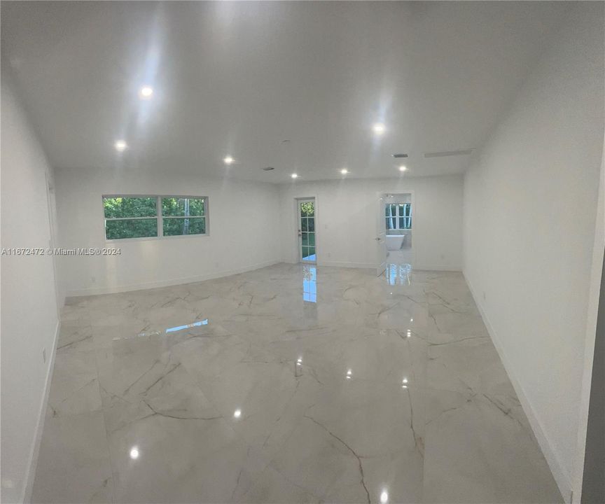 En Venta: $3,290,000 (5 camas, 4 baños, 3521 Pies cuadrados)