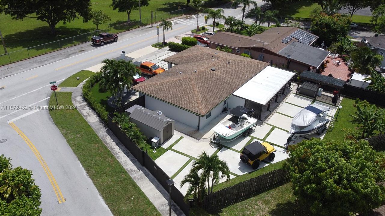 Recently Rented: $4,500 (3 beds, 2 baths, 1629 Square Feet)