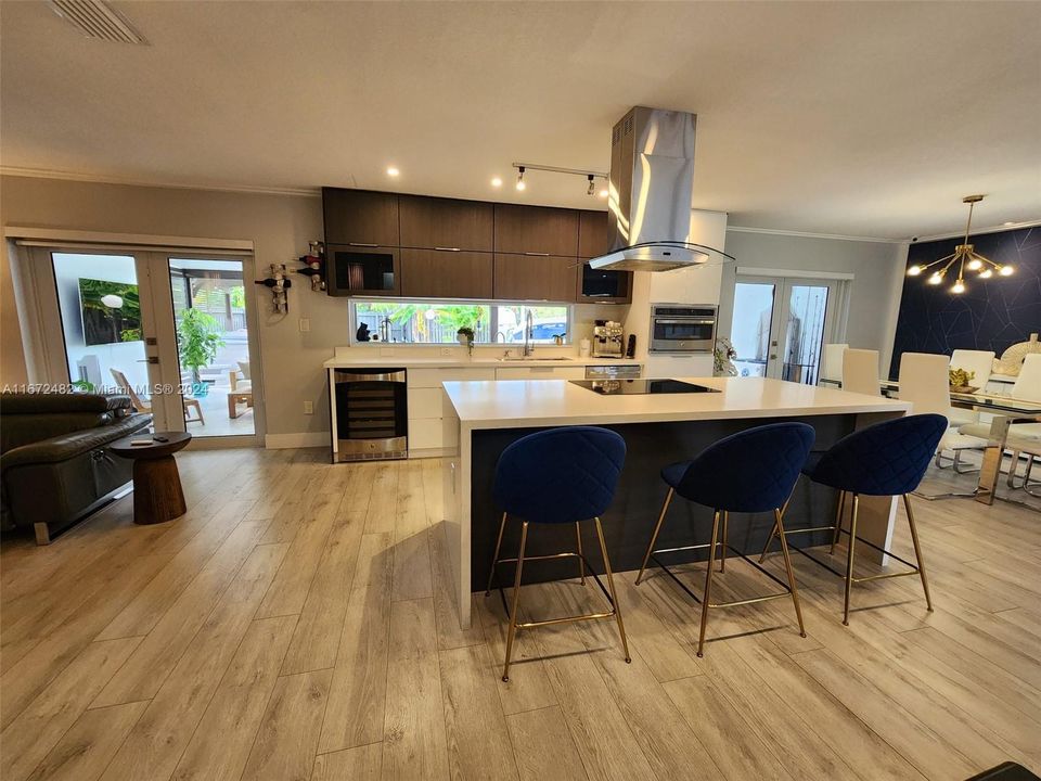 Recently Rented: $4,500 (3 beds, 2 baths, 1629 Square Feet)