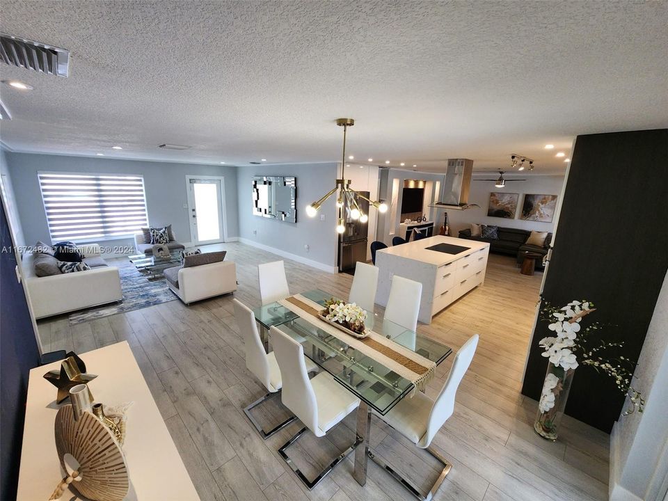 Recently Rented: $4,500 (3 beds, 2 baths, 1629 Square Feet)