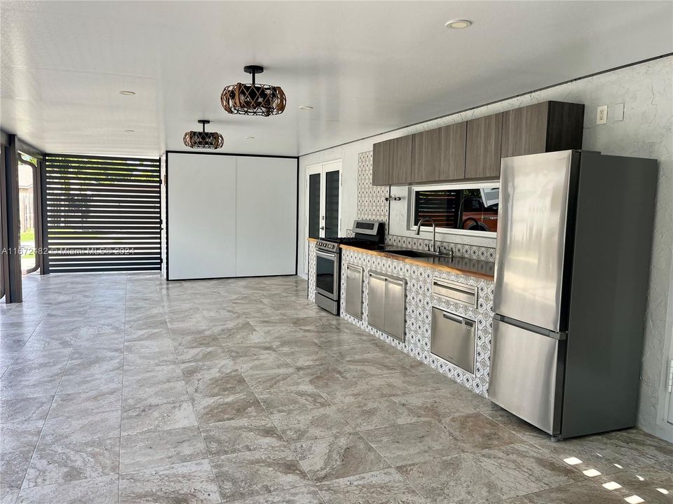 Recently Rented: $4,500 (3 beds, 2 baths, 1629 Square Feet)