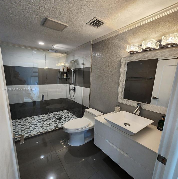 Recently Rented: $4,500 (3 beds, 2 baths, 1629 Square Feet)