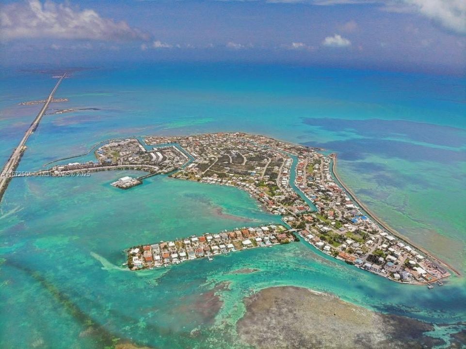 最近售出: $2,000,000 (4 贝兹, 4 浴室, 3172 平方英尺)