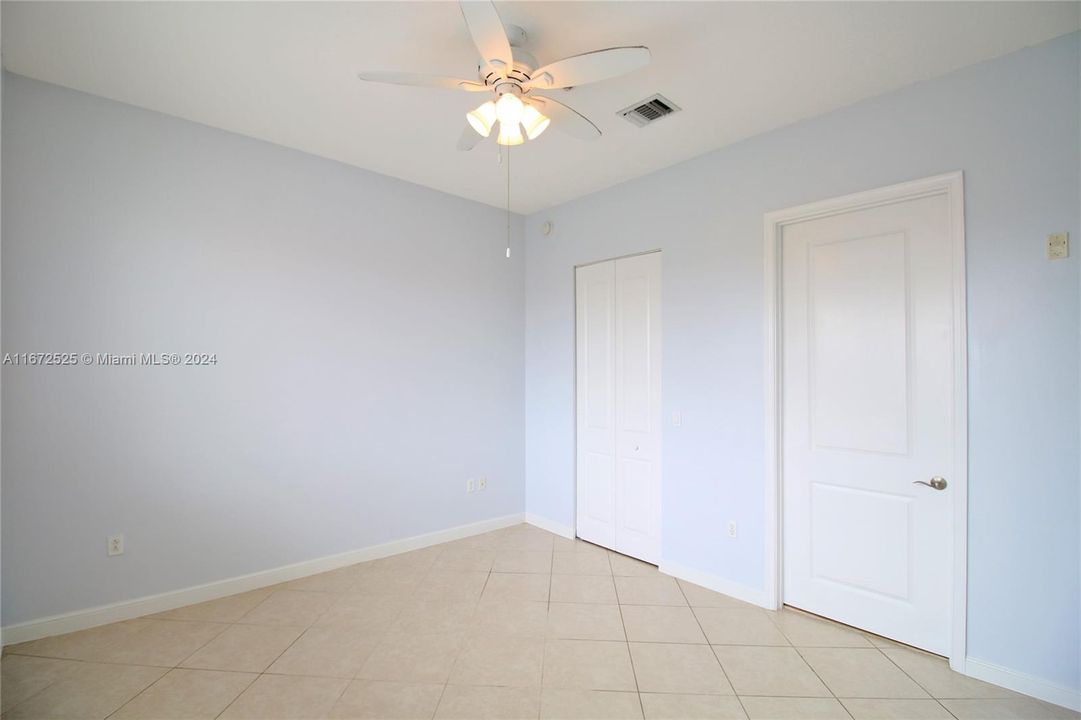 For Sale: $390,000 (2 beds, 2 baths, 1159 Square Feet)