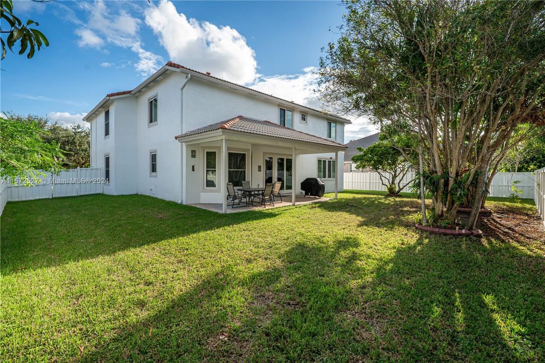 For Sale: $920,000 (4 beds, 3 baths, 3284 Square Feet)