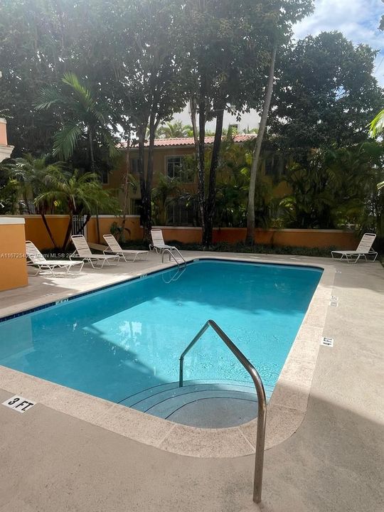 En Venta: $594,999 (2 camas, 2 baños, 1030 Pies cuadrados)