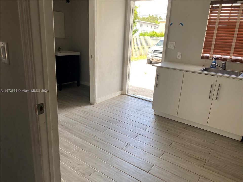 最近租的: $1,900 (2 贝兹, 2 浴室, 2792 平方英尺)