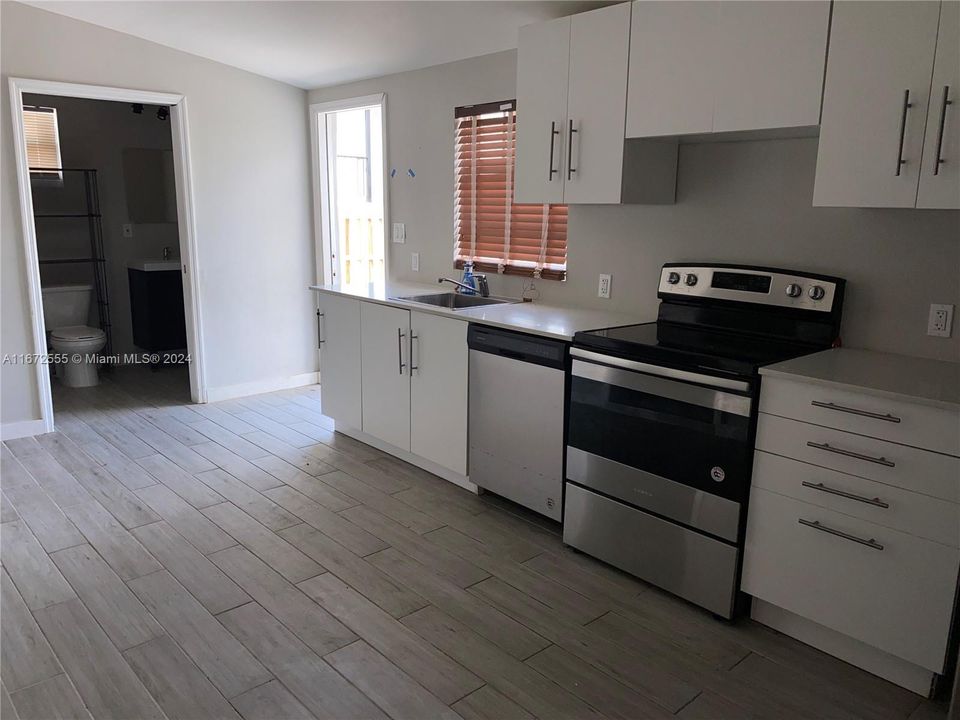 最近租的: $1,900 (2 贝兹, 2 浴室, 2792 平方英尺)