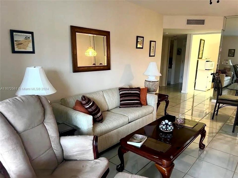 En Venta: $125,000 (1 camas, 1 baños, 812 Pies cuadrados)