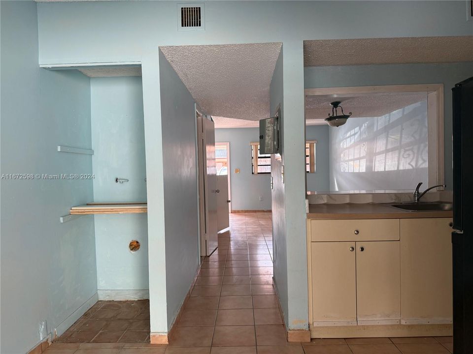 Washer/Dryer Closet