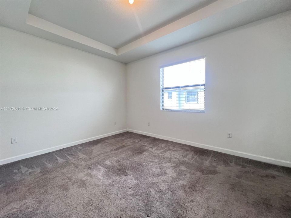 Recently Rented: $2,600 (3 beds, 2 baths, 1612 Square Feet)