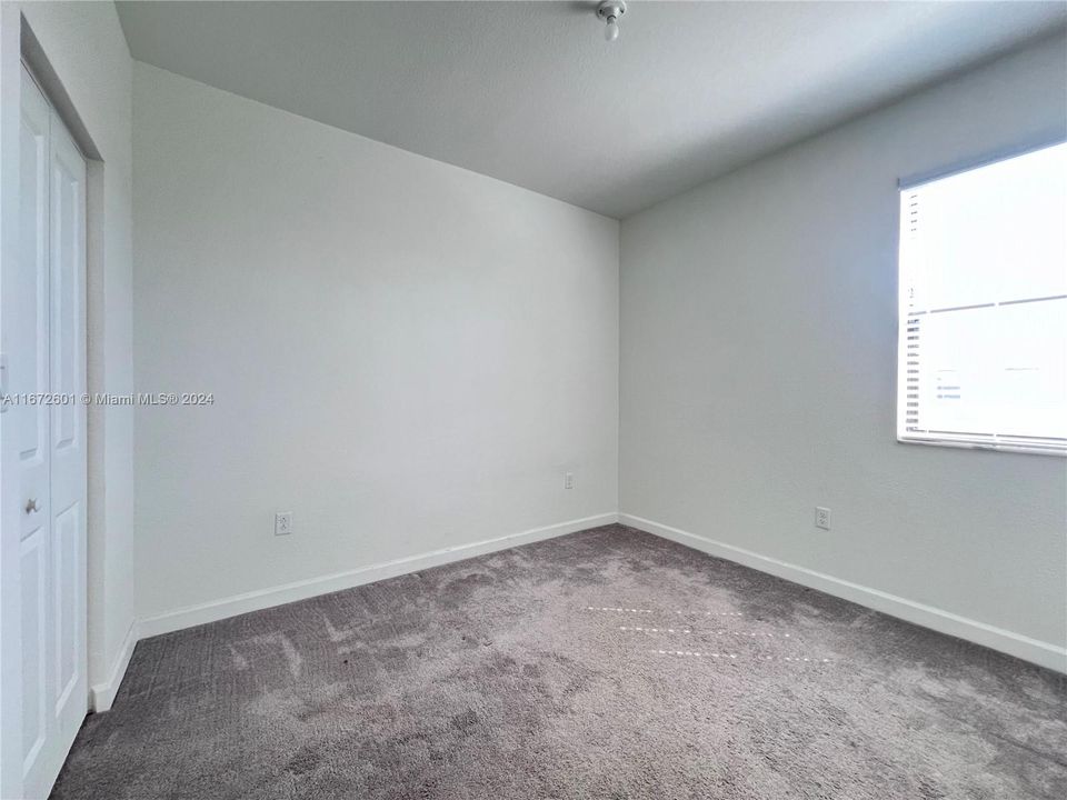 Recently Rented: $2,600 (3 beds, 2 baths, 1612 Square Feet)