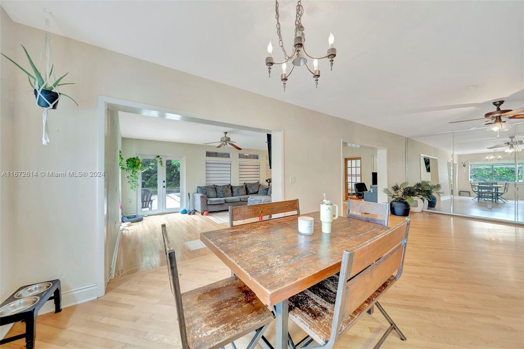 For Sale: $870,000 (3 beds, 3 baths, 2234 Square Feet)