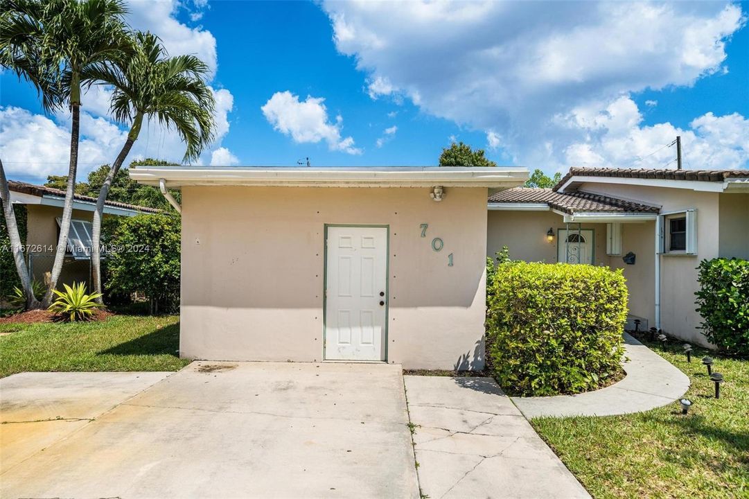 For Sale: $870,000 (3 beds, 3 baths, 2234 Square Feet)