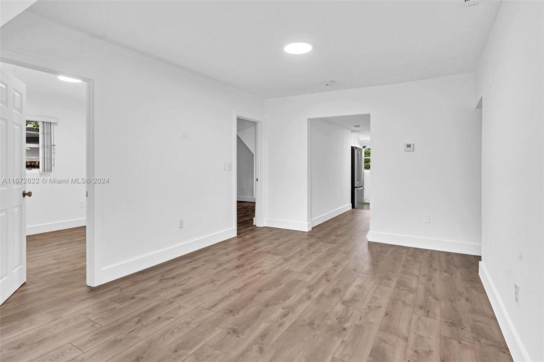 Active With Contract: $3,700 (3 beds, 2 baths, 1400 Square Feet)