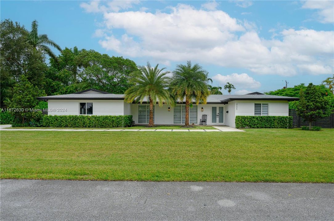 For Sale: $1,849,999 (4 beds, 3 baths, 1797 Square Feet)