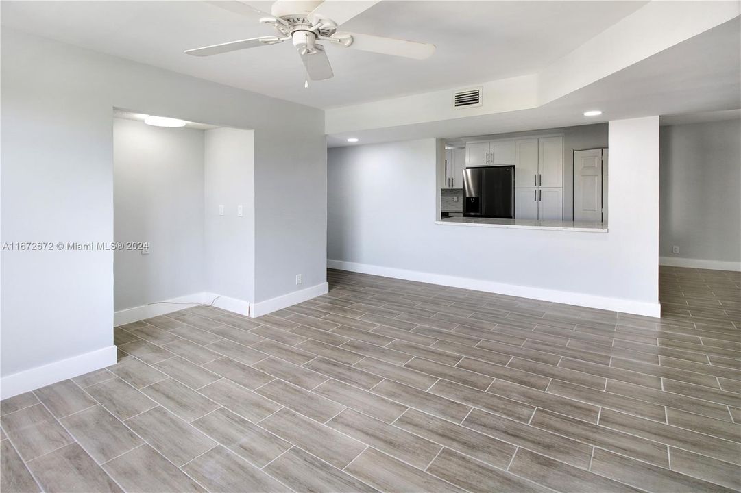 Active With Contract: $359,000 (2 beds, 2 baths, 1772 Square Feet)