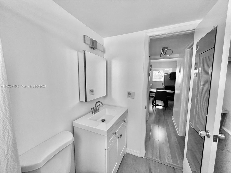 For Sale: $134,900 (1 beds, 1 baths, 510 Square Feet)