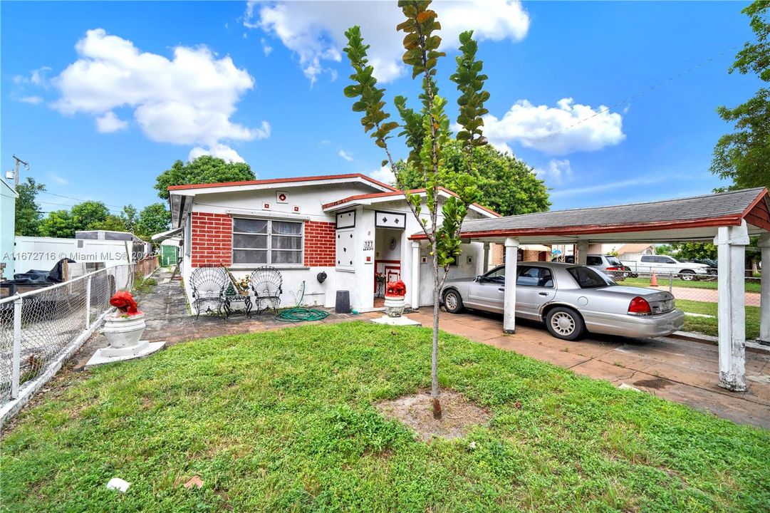 For Sale: $475,000 (2 beds, 2 baths, 1713 Square Feet)