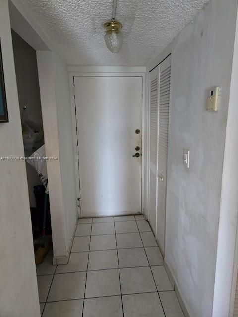 For Sale: $235,000 (1 beds, 1 baths, 756 Square Feet)