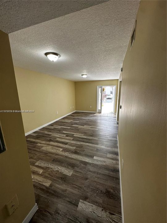 For Sale: $240,000 (2 beds, 2 baths, 822 Square Feet)