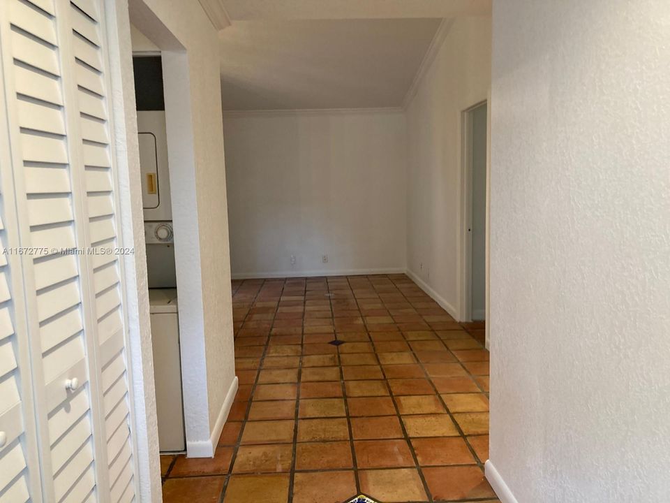 For Rent: $2,850 (2 beds, 2 baths, 893 Square Feet)