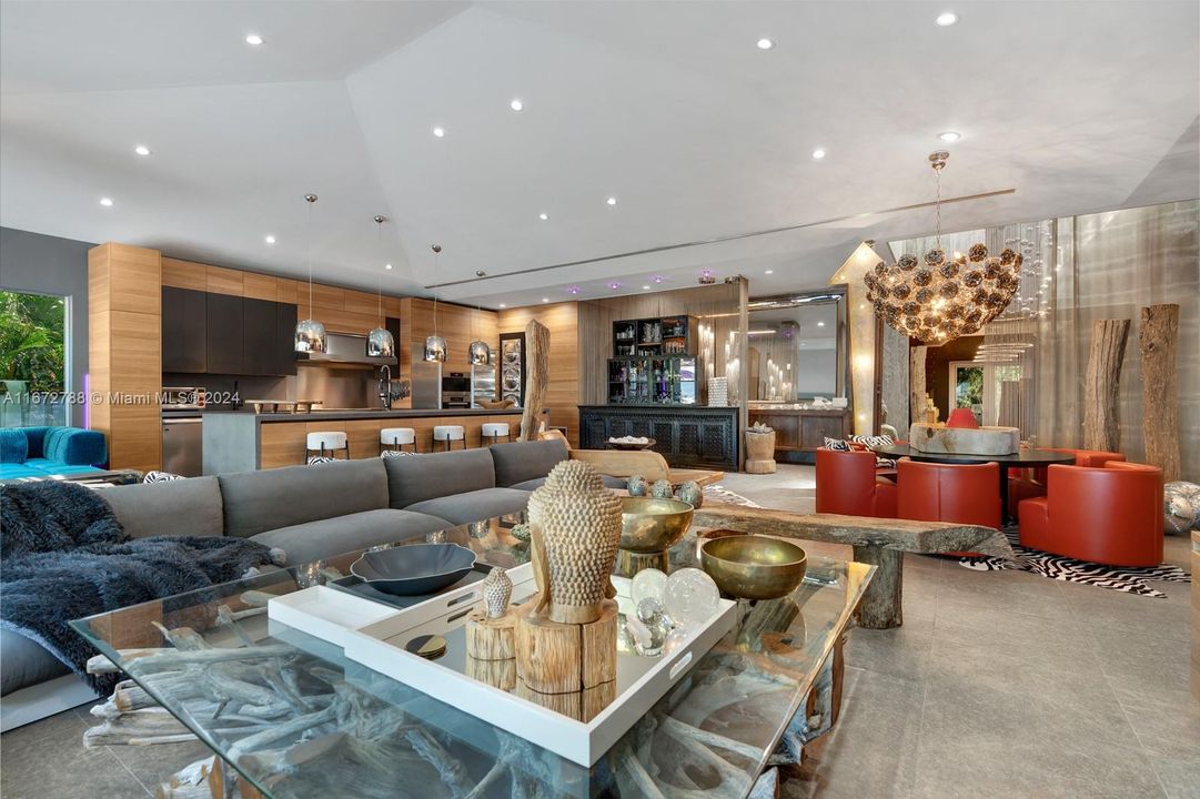 For Sale: $7,999,000 (4 beds, 4 baths, 3131 Square Feet)