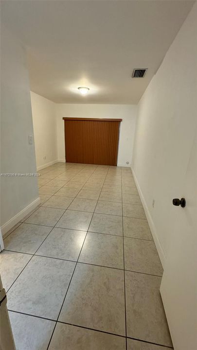 Active With Contract: $2,500 (2 beds, 2 baths, 1053 Square Feet)