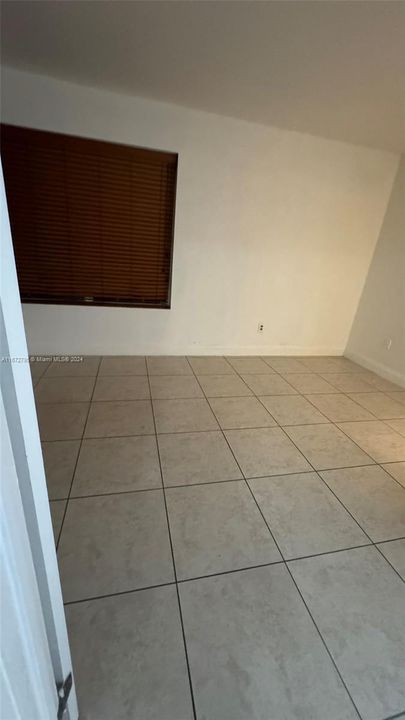 Active With Contract: $2,500 (2 beds, 2 baths, 1053 Square Feet)