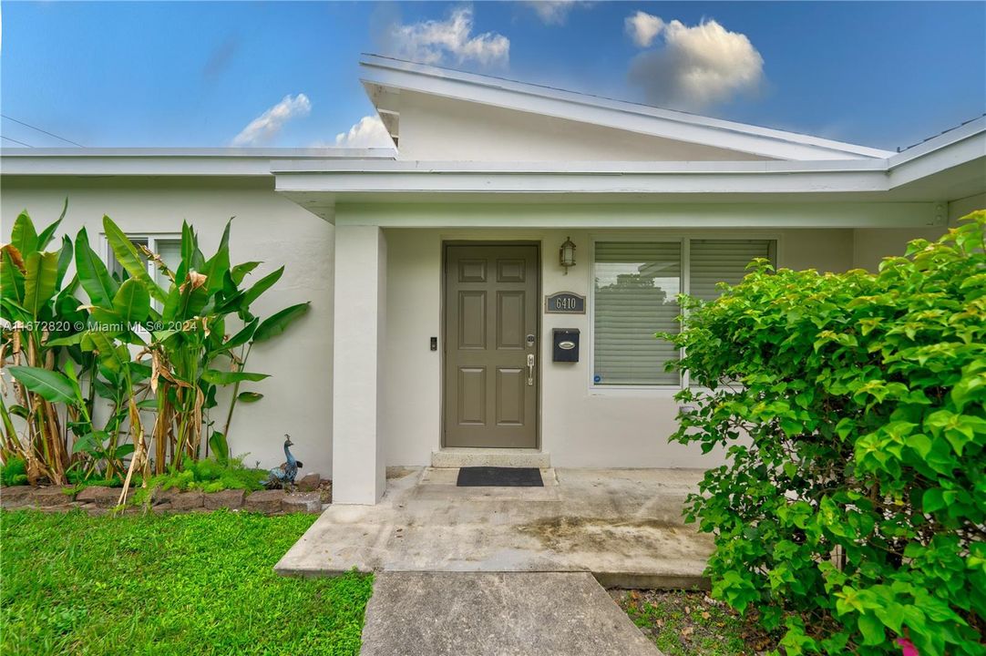 For Sale: $849,995 (3 beds, 2 baths, 1754 Square Feet)