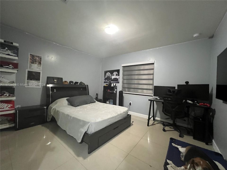 En Venta: $950,000 (5 camas, 3 baños, 2136 Pies cuadrados)