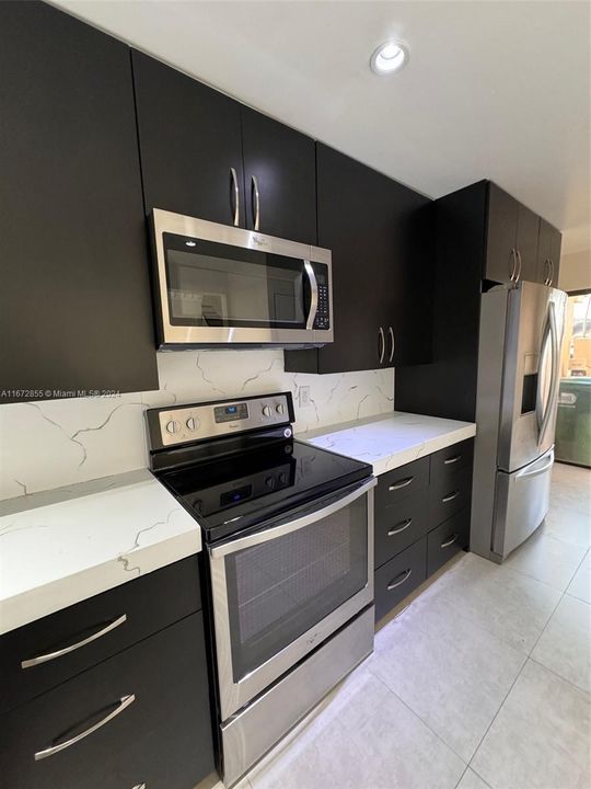 For Sale: $480,000 (2 beds, 2 baths, 1582 Square Feet)