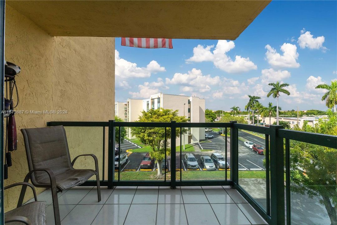 En Venta: $260,000 (2 camas, 2 baños, 898 Pies cuadrados)