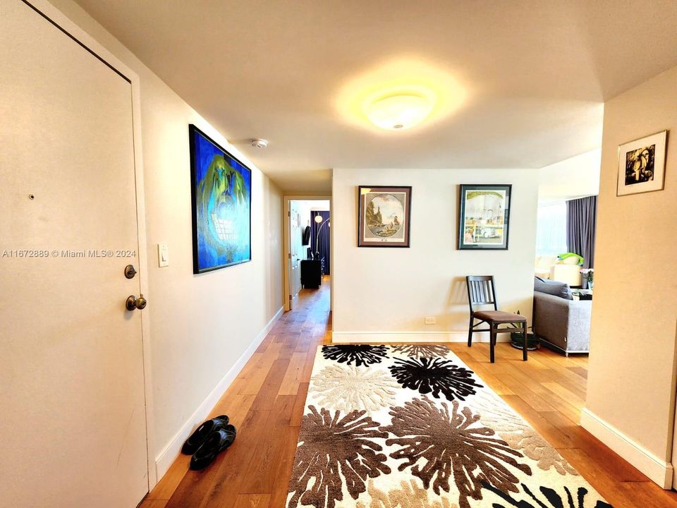 Recently Sold: $799,000 (3 beds, 3 baths, 1890 Square Feet)