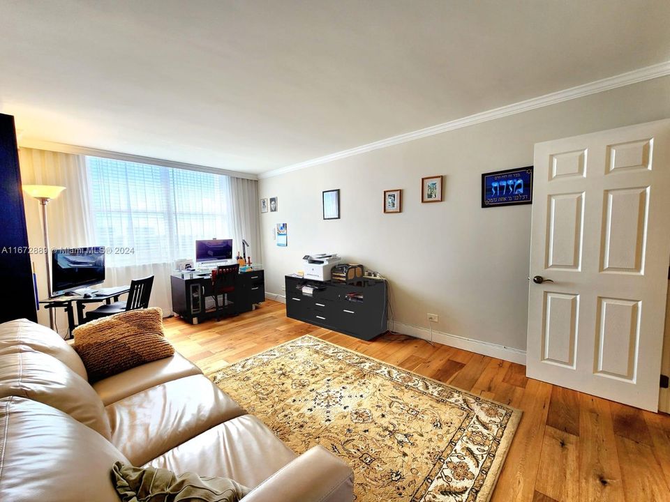 Recently Sold: $799,000 (3 beds, 3 baths, 1890 Square Feet)