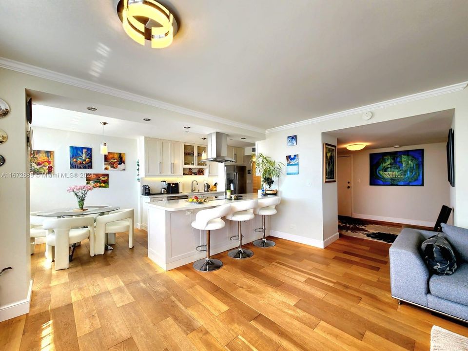 Recently Sold: $799,000 (3 beds, 3 baths, 1890 Square Feet)