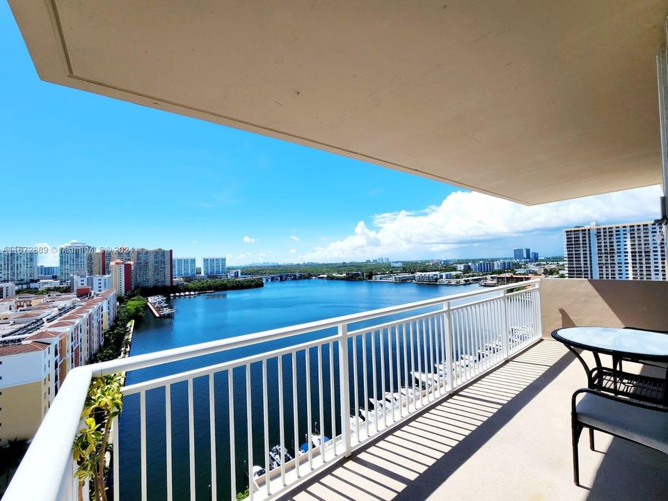 Recently Sold: $799,000 (3 beds, 3 baths, 1890 Square Feet)