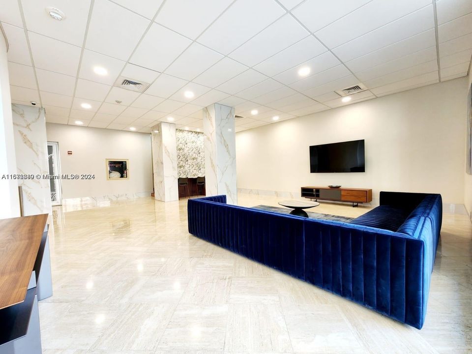 Recently Sold: $799,000 (3 beds, 3 baths, 1890 Square Feet)