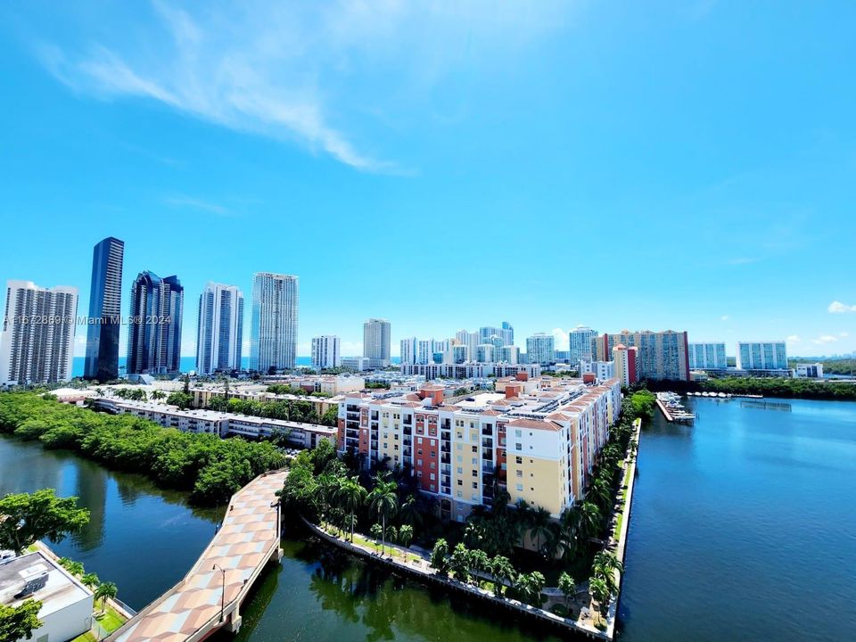 Recently Sold: $799,000 (3 beds, 3 baths, 1890 Square Feet)