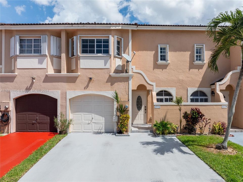 Active With Contract: $480,000 (3 beds, 2 baths, 1220 Square Feet)