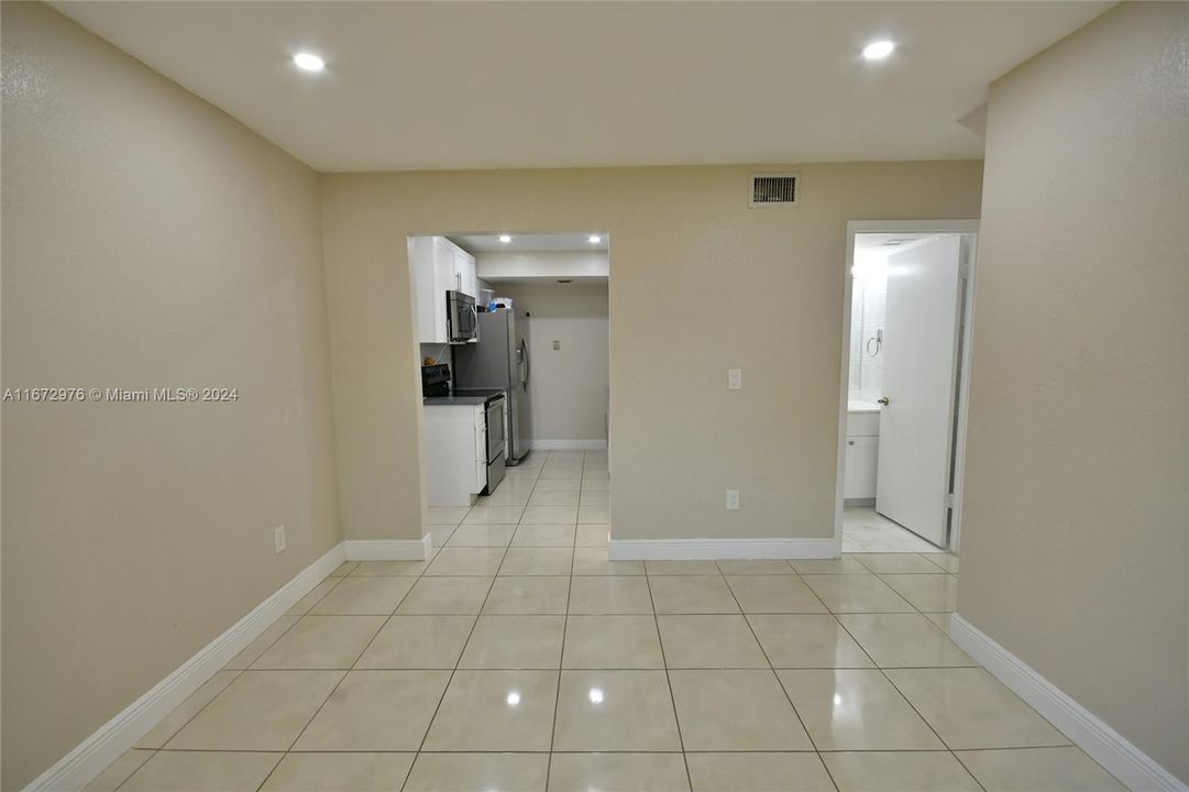 For Sale: $390,000 (3 beds, 1 baths, 1351 Square Feet)