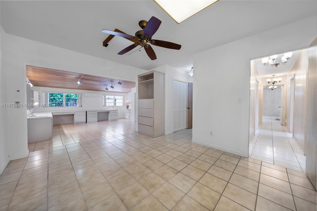 For Sale: $2,190,000 (3 beds, 2 baths, 2936 Square Feet)