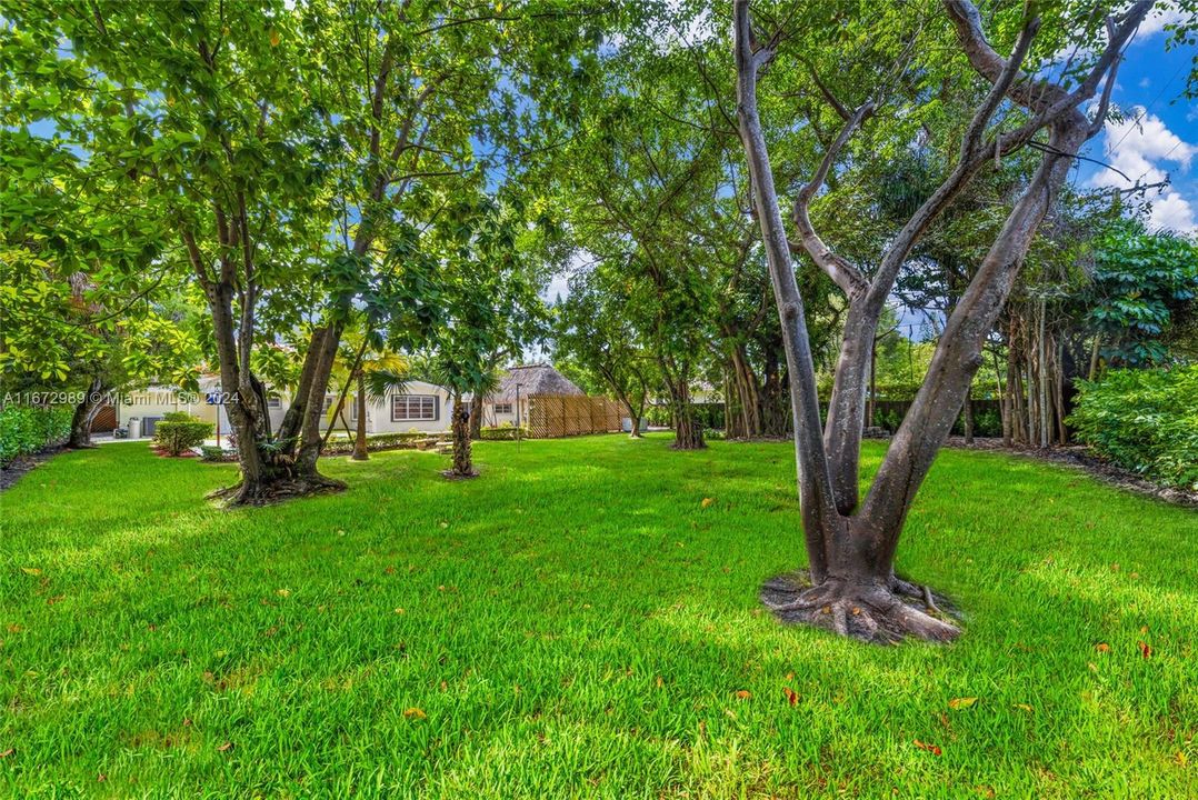 For Sale: $2,190,000 (3 beds, 2 baths, 2936 Square Feet)