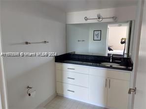 For Rent: $2,250 (1 beds, 1 baths, 899 Square Feet)