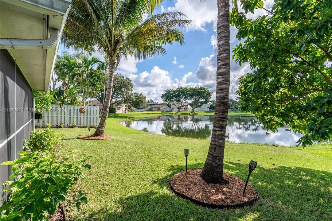 For Sale: $594,000 (3 beds, 2 baths, 1249 Square Feet)