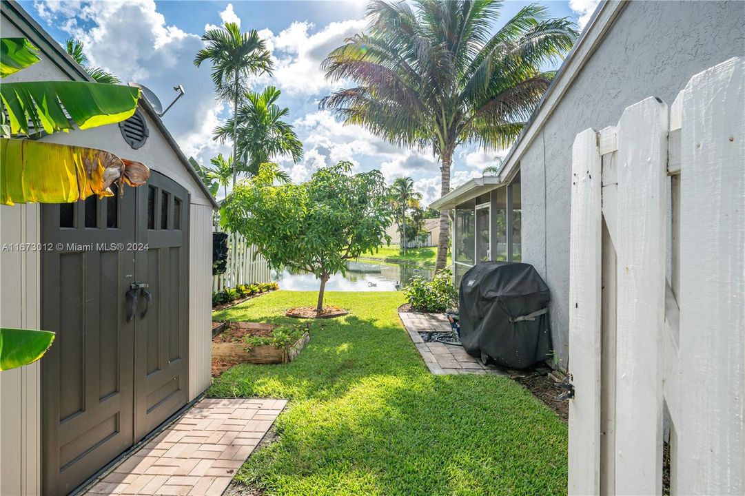 For Sale: $594,000 (3 beds, 2 baths, 1249 Square Feet)